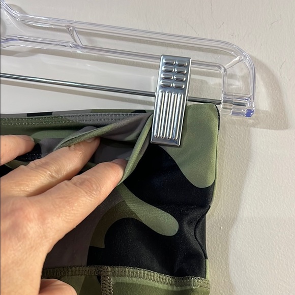 ZYIA Camouflage Leggings - Picture 4 of 8